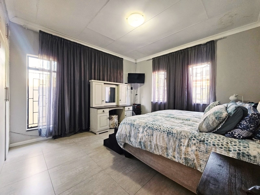 6 Bedroom Property for Sale in Potchefstroom North West